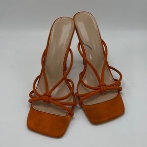 #S0085 womens unknown orange heels